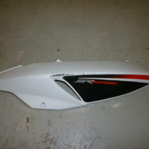 Sivukate vasen Aprilia SR 50 Motard 2t -13